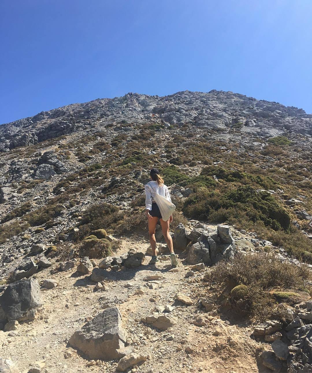 https%3A%2F%2Fsubstack post media.s3.amazonaws.com%2Fpublic%2Fimages%2Fb57996dc 02f4 4501 a90f The White Mountain Trail, Crete, Greece