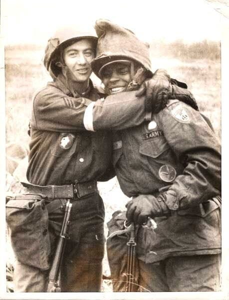 WORLD WAR II - Soldiers Hugging - Origin.Agency Photog.