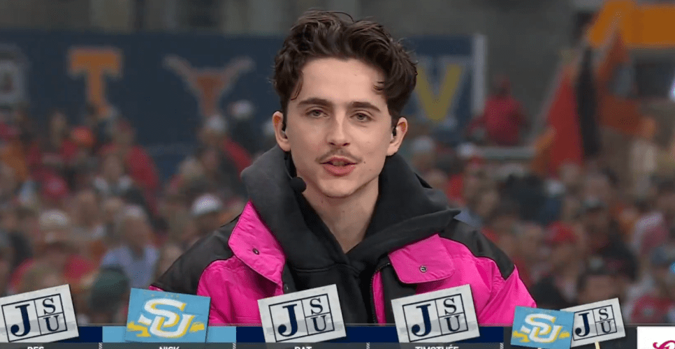 Timothée Chalamet impresses on 'College GameDay'