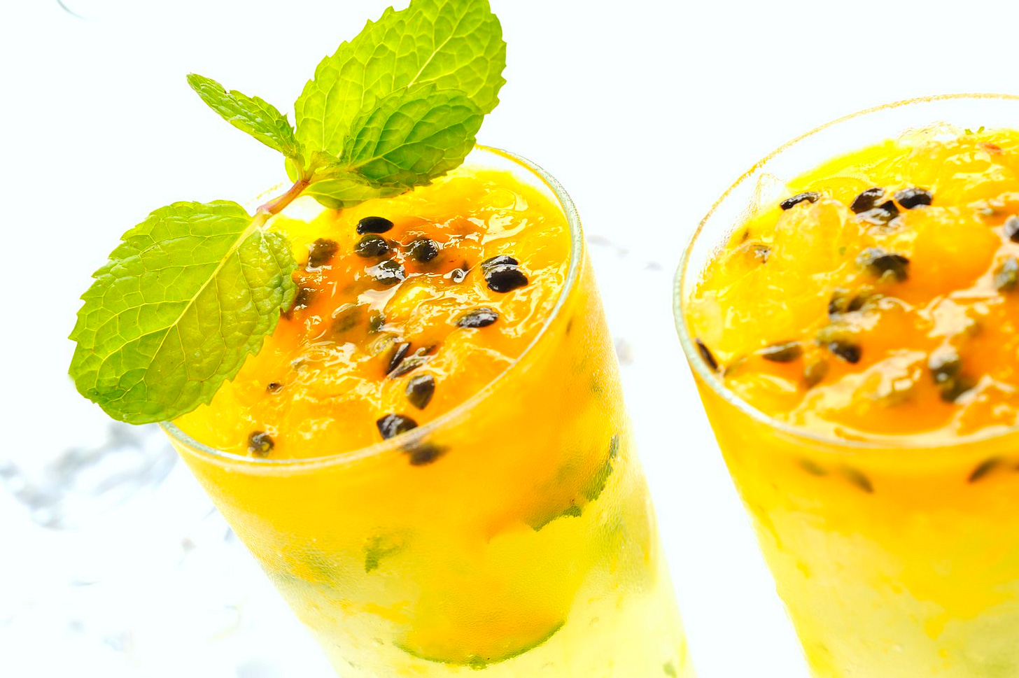 EL ORIENTAL 🇻🇪 on Twitter: "¡Inició la Navidad! Aprende a hacer una  Guarapita de parchita para este viernes #Parchita #Bebidas #Tragos #Tips # Guarapita https://t.co/caghw6VA6k https://t.co/CKVmLpp1Ym" / Twitter