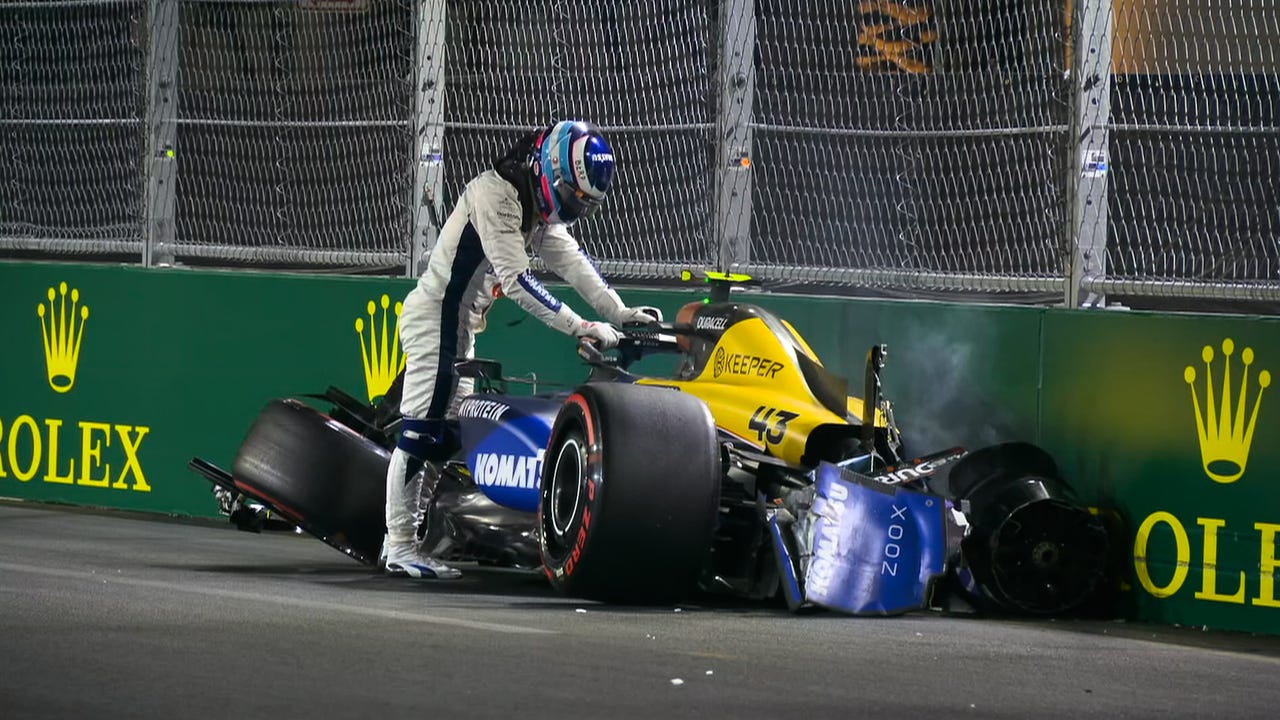 MUST-SEE: Franco Colapinto suffers massive crash in Las Vegas qualifying |  Formula 1®