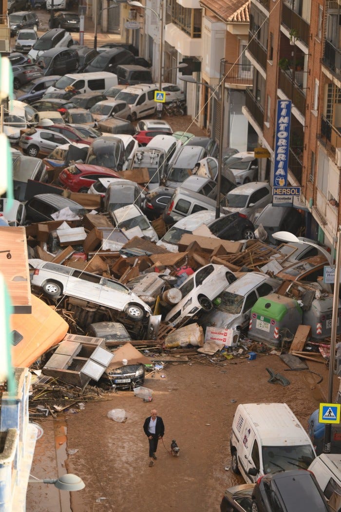 More than 90 die in Spanish floods