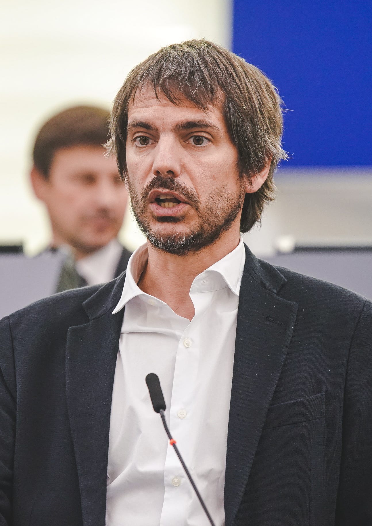 File:Ernest Urtasun (July 2022).jpg - Wikimedia Commons