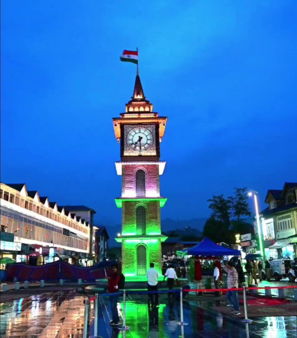 Kiren Rijiju on X: "Such a delight to see our "Tricolor" flying beautifully  at LAL CHOWK in Srinagar, Jammu &amp; Kashmir on the eve of Independence  day 🇮🇳 https://t.co/kYfcUafxlD" / X