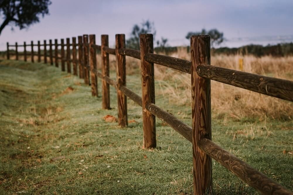 Choosing the Right Fence for Your Farmland | LandHub