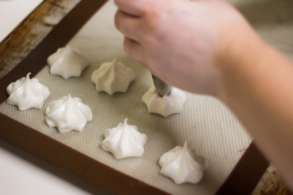 Meringue confections