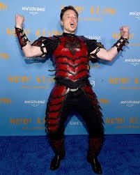 Elon Musk showed up in armor at Heidi ...
