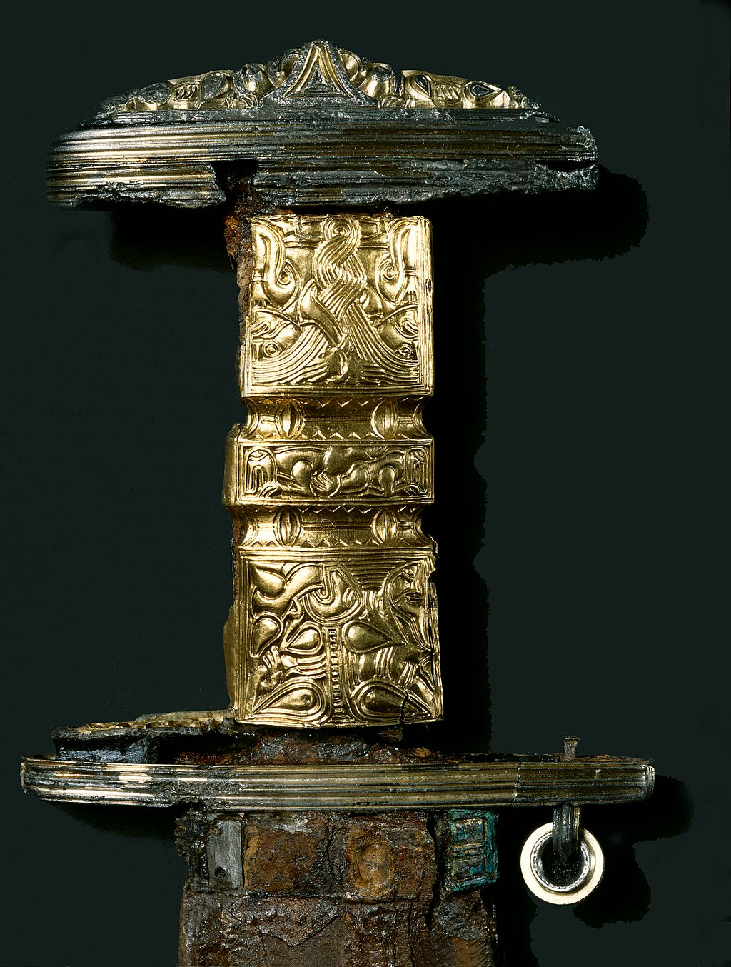 The Snartemo sword with crossguard-mounted ring