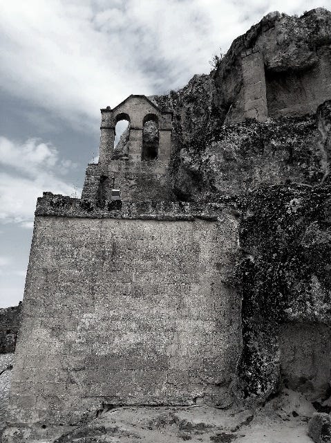 camminando fra i Sassi di Matera: dettagli di una chiesa