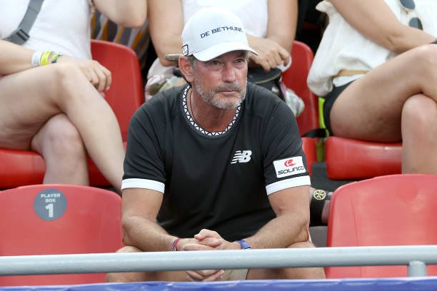 Coach Brad Stine watches Tommy Paul of United States play Jack Draper of Great Britain during Day 1 of the Telcel ATP Mexican Open 2024 at Arena GNP...