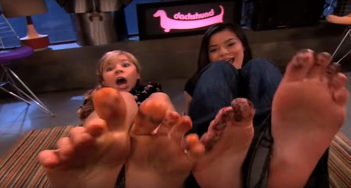 Blank Space on X: "@GEBIoffc @TheOceanMan22 @PoorlyAgedStuff You don't know  about Dan Schneider's feet fetish that he likes to express through his TV  shows? https://t.co/cUyWqvcHTl" / X