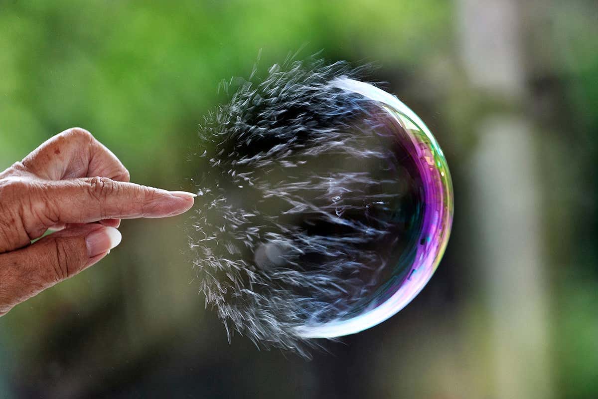 We've figured out why bubbles make a 'pop' sound when they burst | New  Scientist