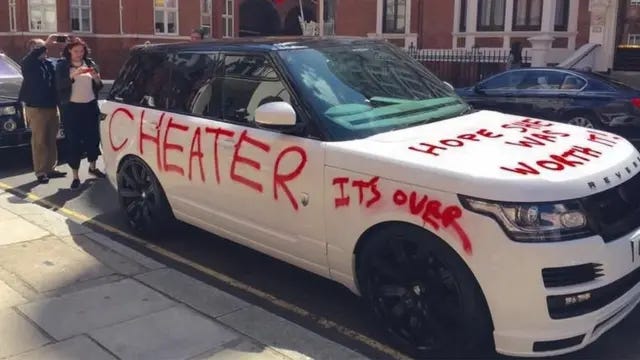 Hope she was worth it' spray-painted on Range Rover car - BBC News