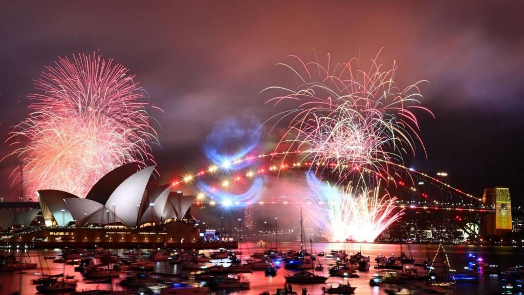 New Year's Eve live: Sydney welcomes in 2024 with spectacular fireworks  display - BBC News