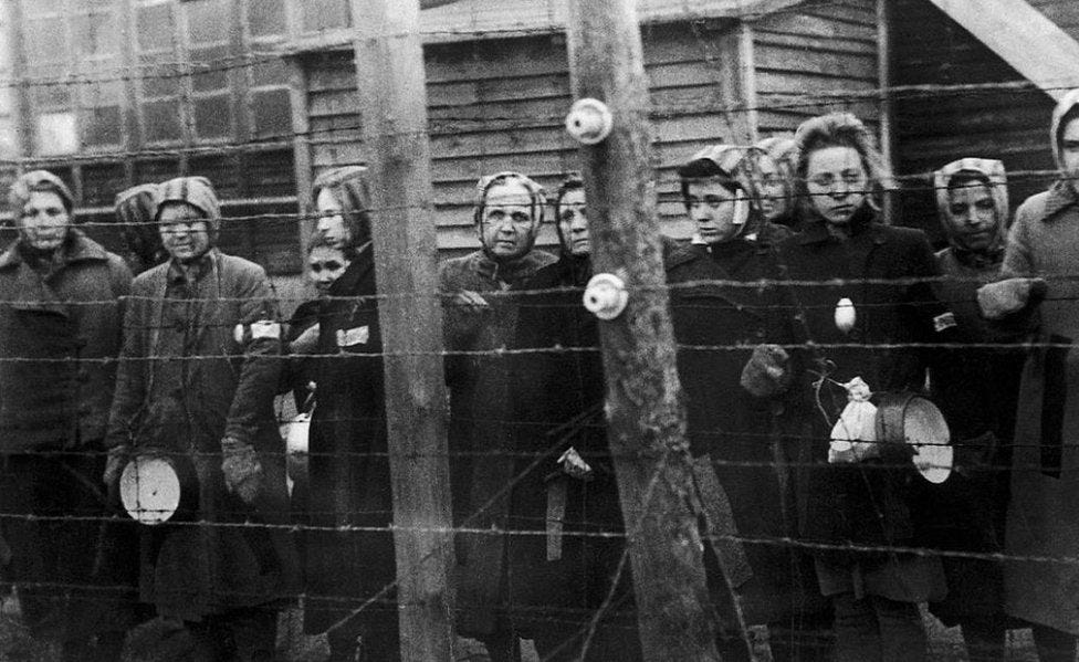 Nazi Ravensbrück camp: How ordinary women became SS torturers - BBC News