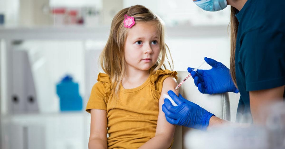Covid-Vaxxed Children 4423% More Likely to Die Than Unvaxxedanak-perempuan-menerima-vaksin