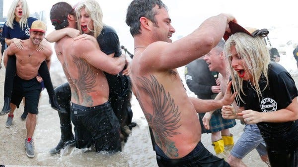 lady gaga and taylor kinney do polar plunge 2015