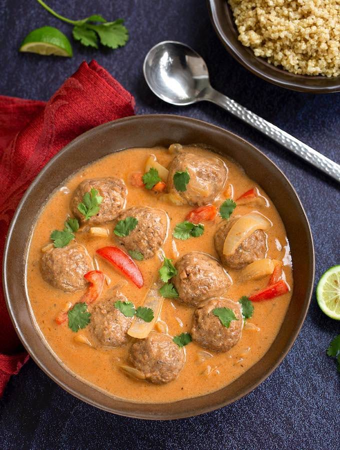 Thai coconut curry with vegan meatballs