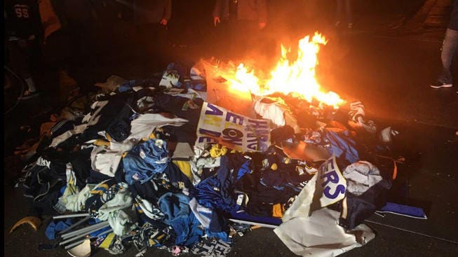 san diego chargers fans light up farewell