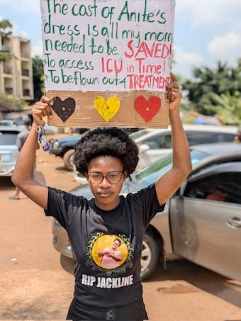 A female protestor against Anita Among