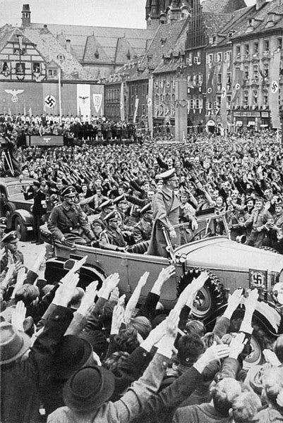 File:Bundesarchiv Bild 137-004055, Eger, Besuch Adolf Hitlers.jpg