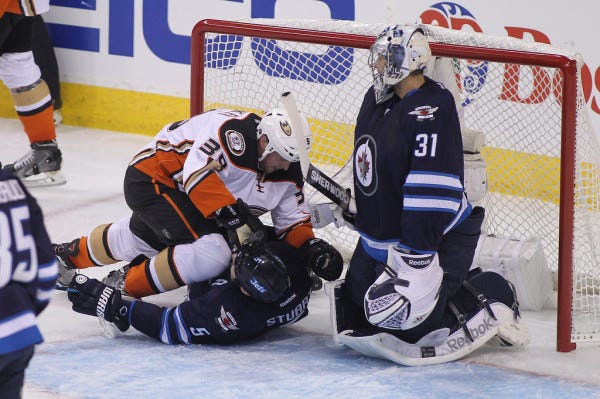 anaheim ducks beat winnipeg jets 2015 stanley cup playoffs