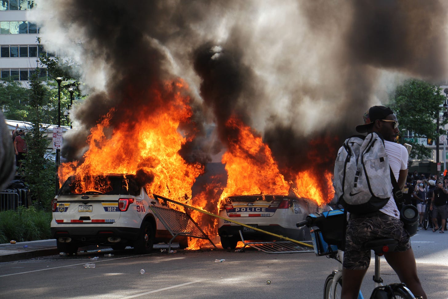 13 police officers injured as George Floyd protest escalates in Philly -  WHYY