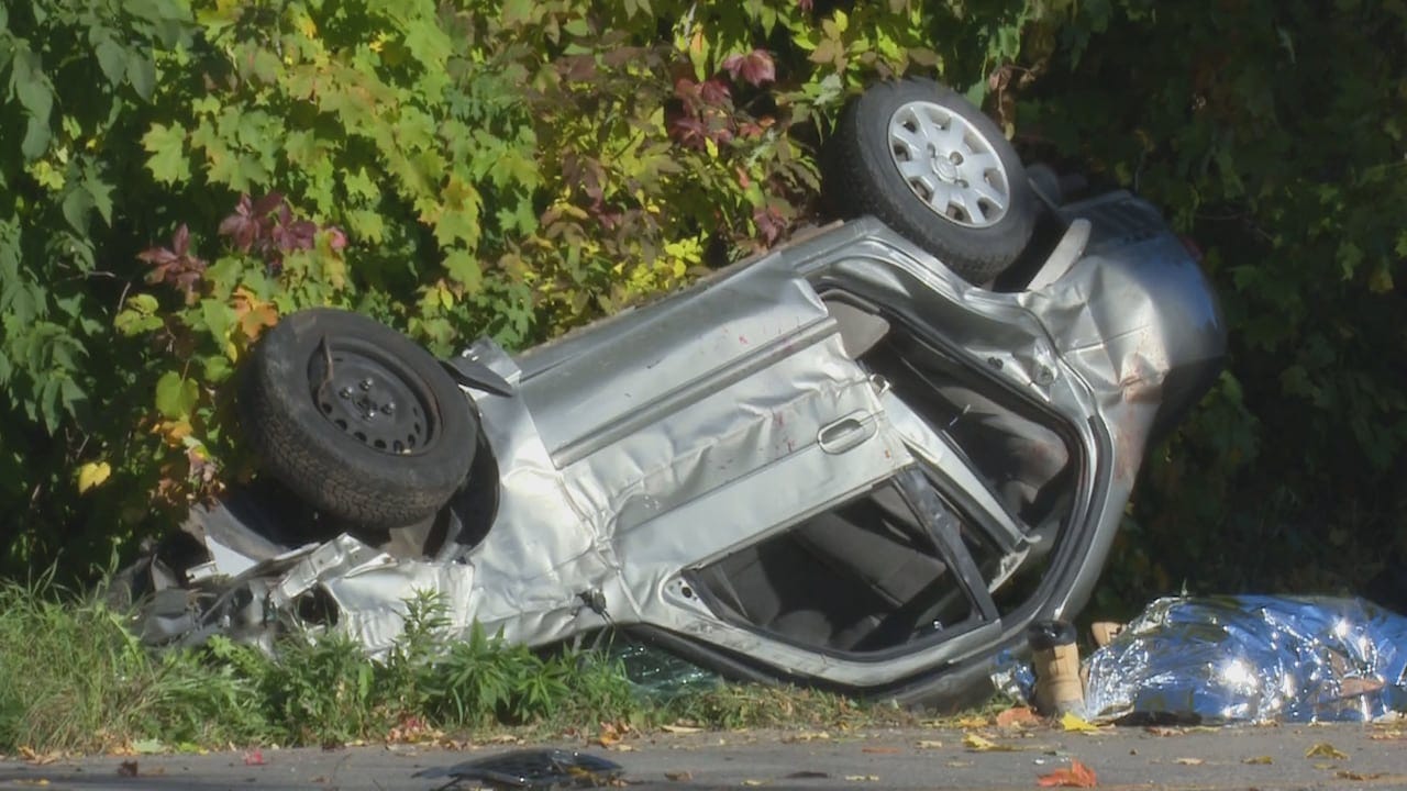 Milton woman dies in Halton Hills car crash | CBC News