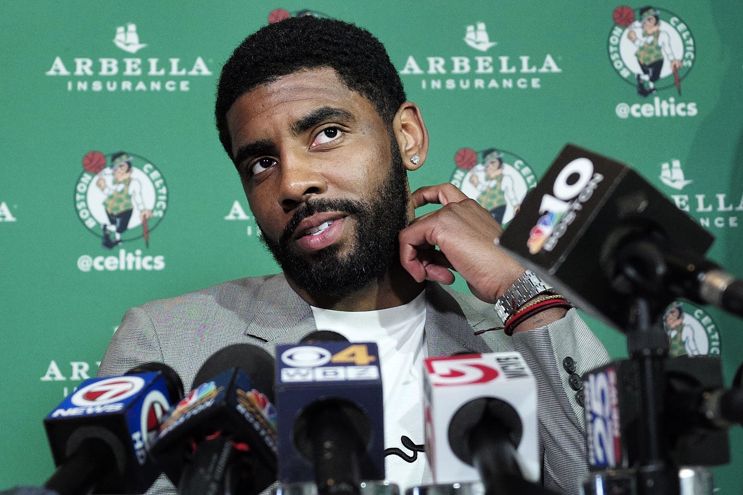 Kyrie Irving is not ready to sign contract extension with Celtics