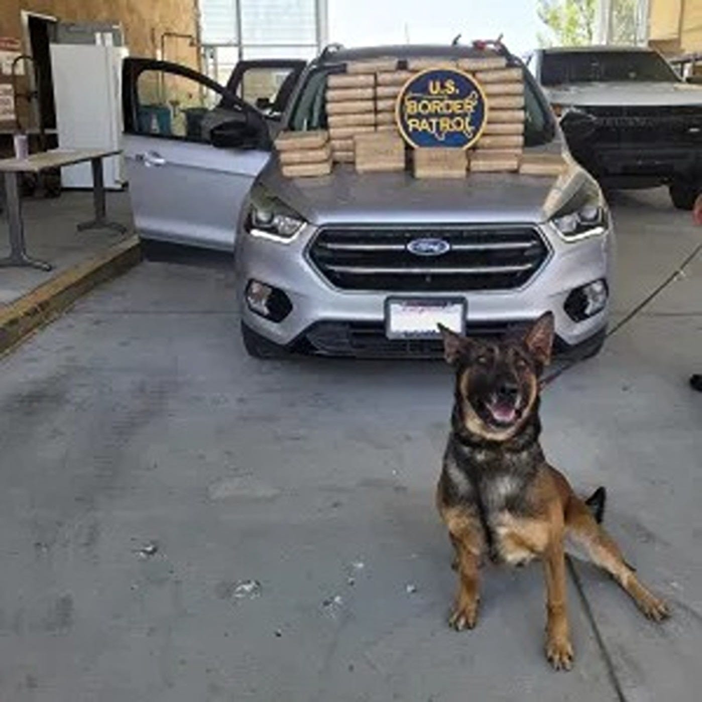 San Diego Sector CBP Agents found the hidden compartment contained $708,000 worth of cocaine packaged inside 40 bundles. San Diego Sector CBP Agents found the hidden compartment contained $708,000 worth of cocaine packaged inside 40 bundles.