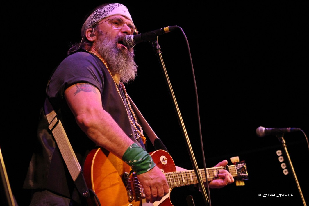 Show Review: Steve Earle Plays Finale of Copperhead Road's 30th Anniversary  at OKC's Tower Theatre • Americana Highways