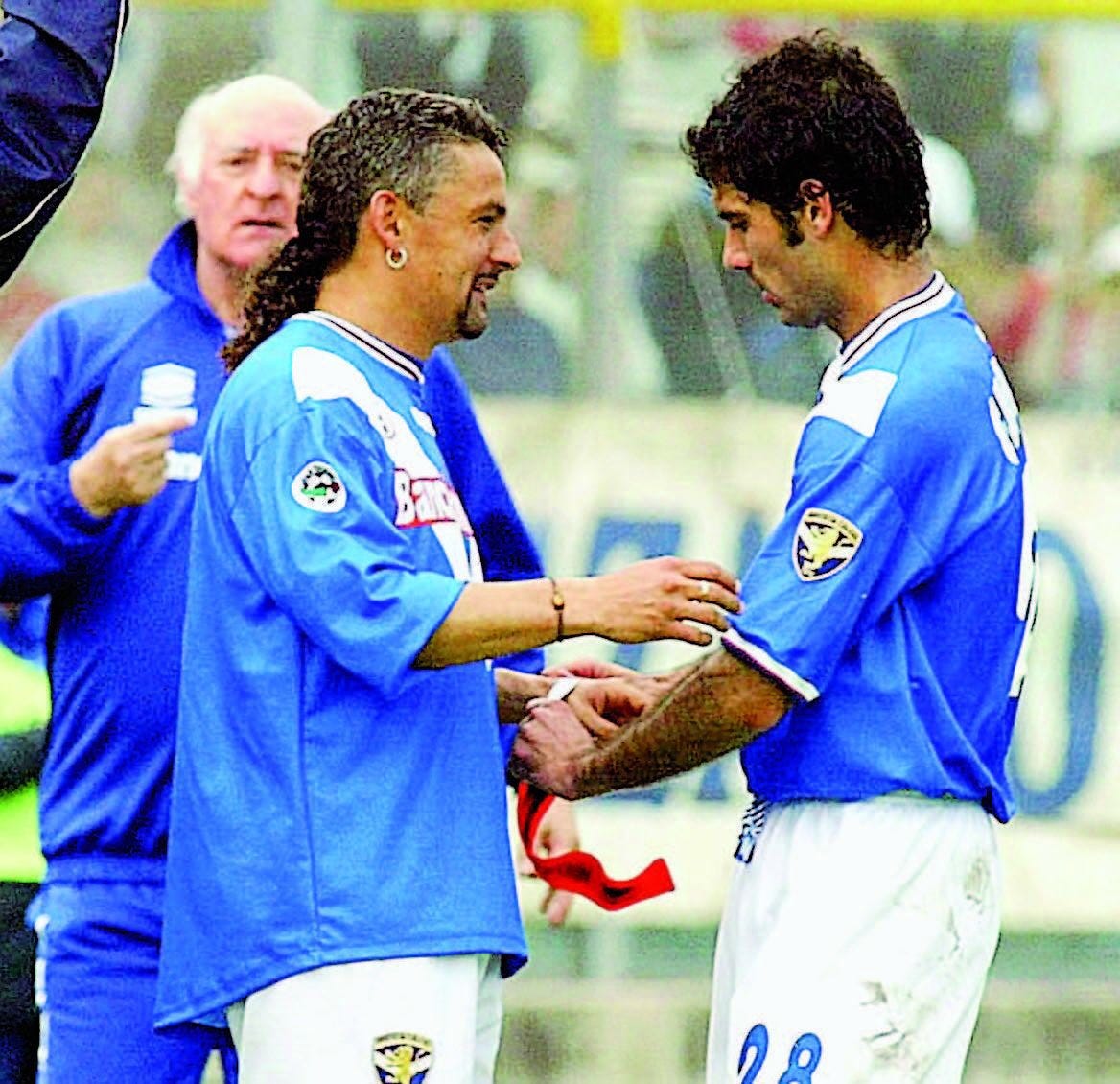 The Gentleman Ultra on X: "#FlashbackFriday 🔙 🇮🇹 Roberto Baggio and 🇪🇸  Pep Guardiola together at Brescia. Bond 🤝 https://t.co/0ORxZx0biO" / X