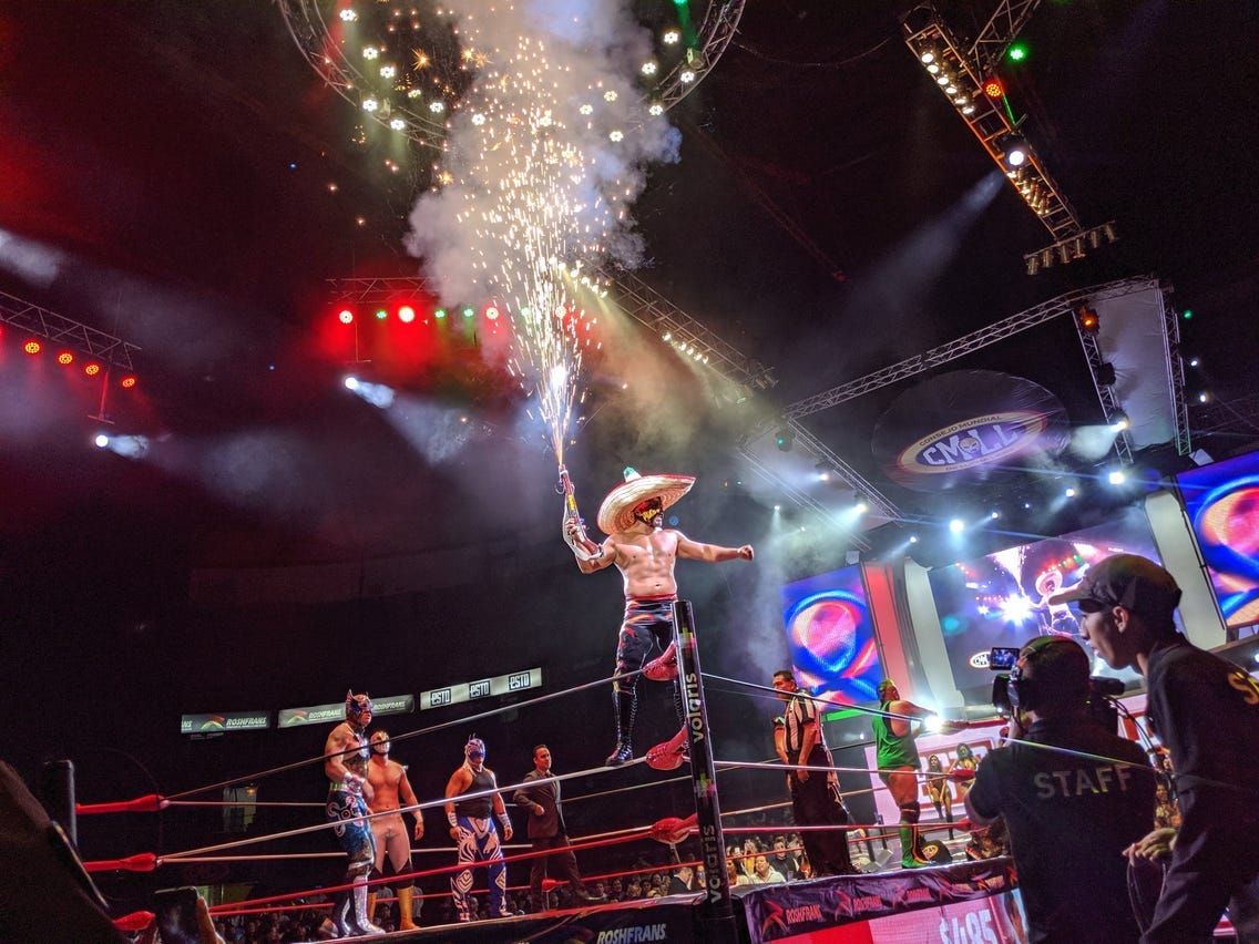 What It's Like Going to a Lucha Libre Match in Mexico City: Photos