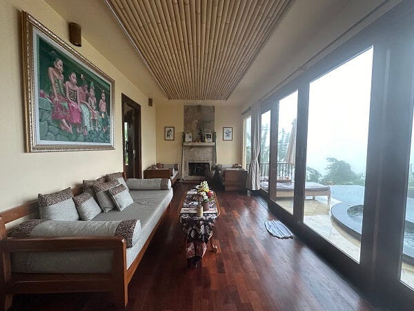 munduk moding plantation lounge