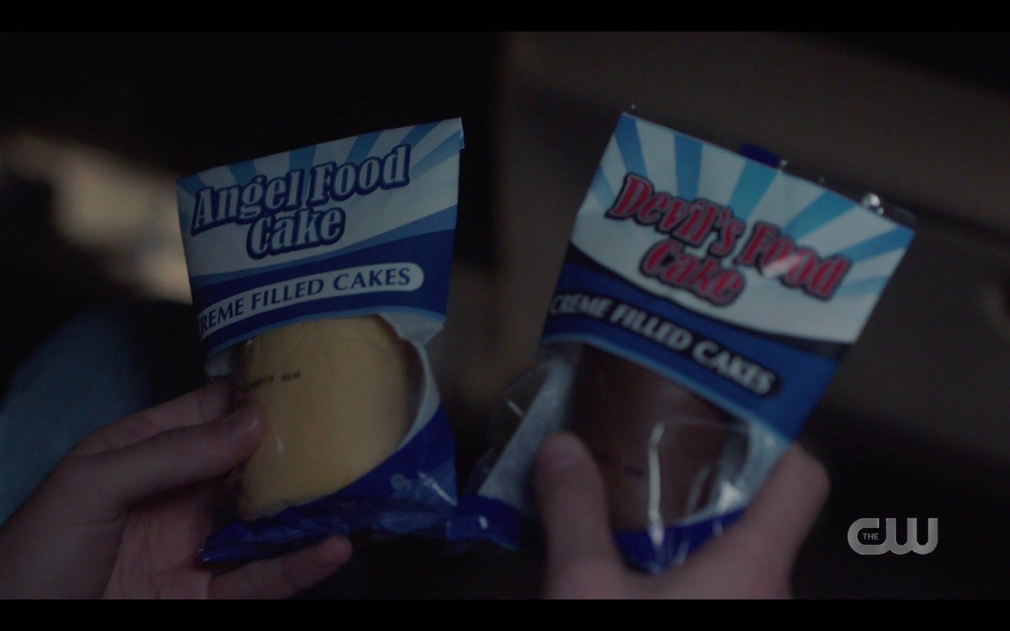 Dean gives Jack choice of Angel Food or Devels food twinkies spn 1415