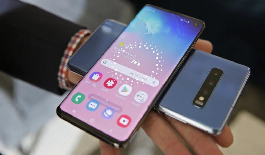 galaxy fold smartphone models hit