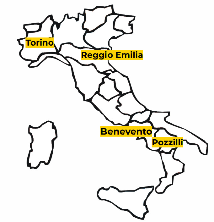 Cartina dell'Italia divisa per regioni, con alcune città evidenziate nero su giallo: Torino, Reggio Emilia, Benevento, Pozzilli. Cartina dell'Italia divisa per regioni, con alcune città evidenziate nero su giallo: Torino, Reggio Emilia, Benevento, Pozzilli.