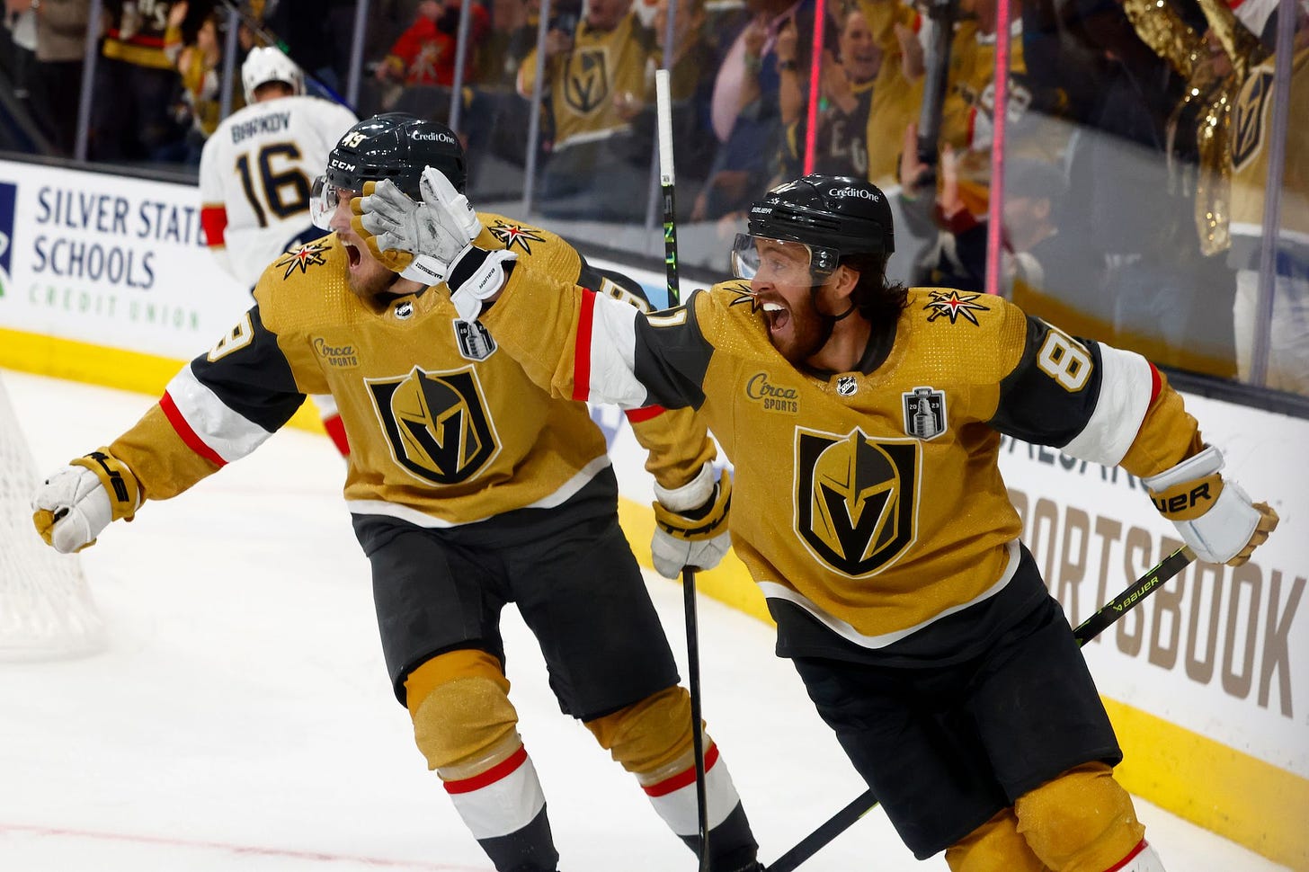Vegas Golden Knights pull away late to defeat the Florida Panthers and win  Game 1 of the Stanley Cup Final | CNN