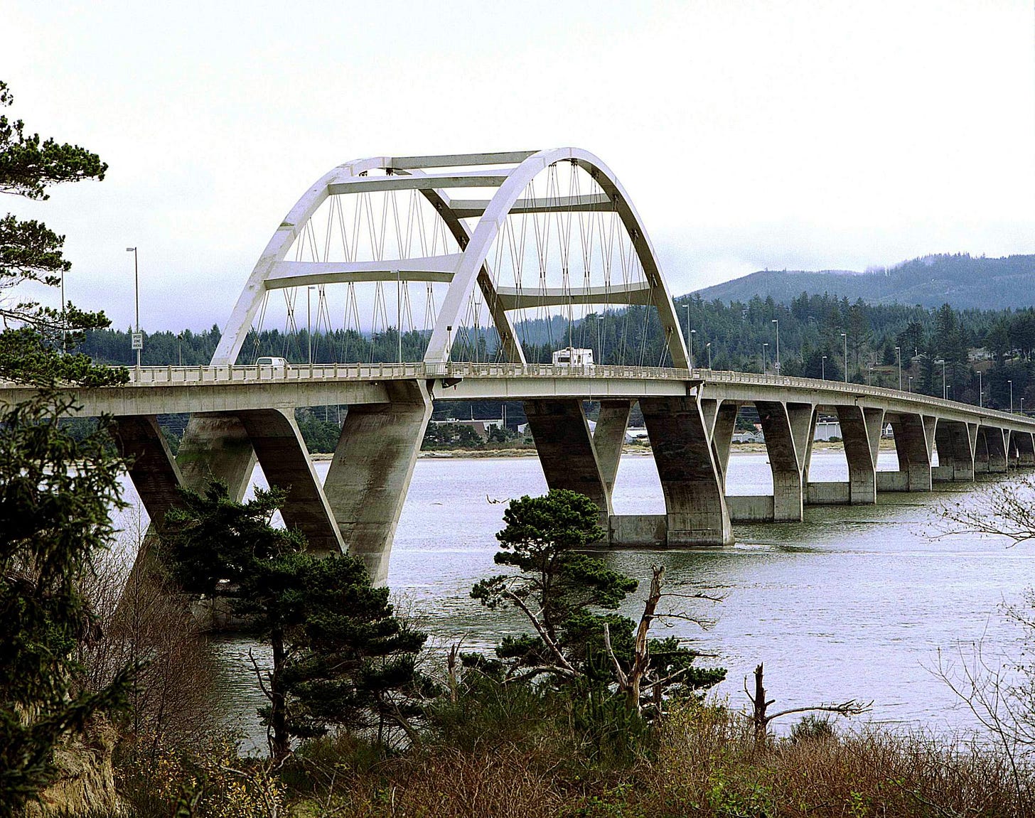 Oregon's annual bridge report shows another year of decline - OPB