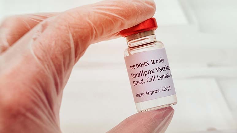 smallpox vaccine injuries