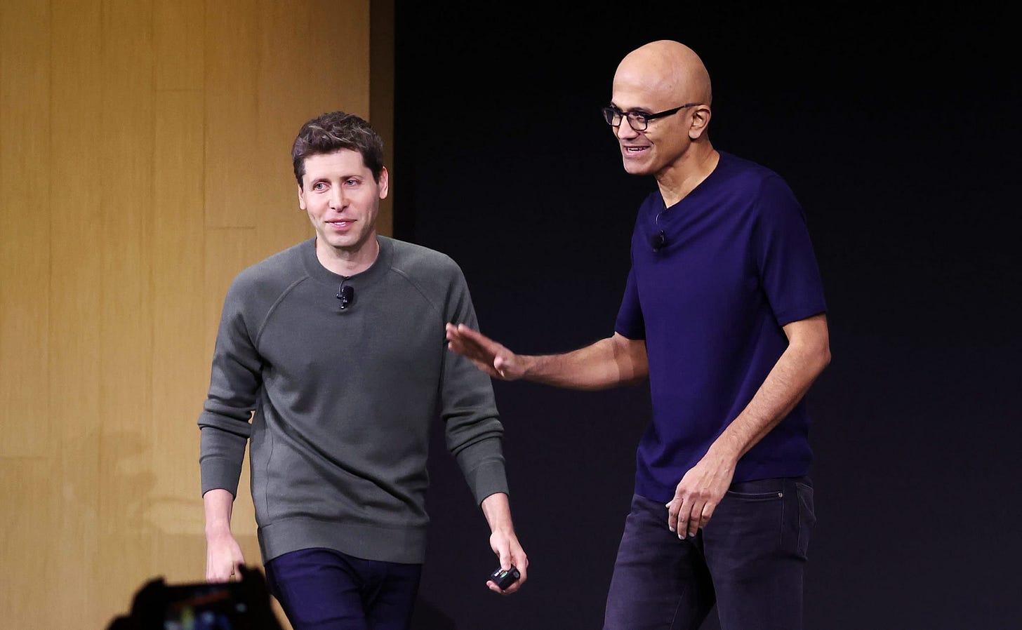 Microsoft AI Chief and Sam Altman Clash on AGI - Artificial Intelligence +