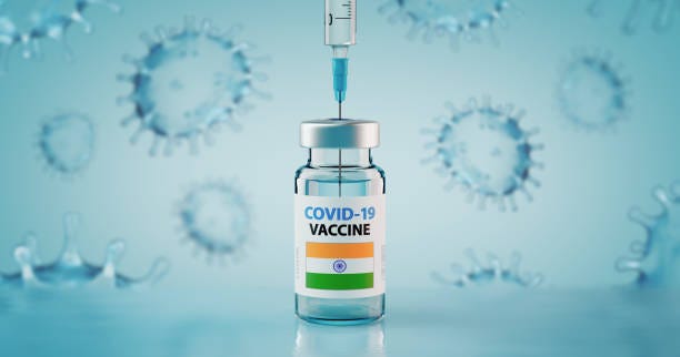 covid-19 coronavirus vaccin och spruta med flagga av indien concept image - covid vaccine india bildbanksfoton och bilder