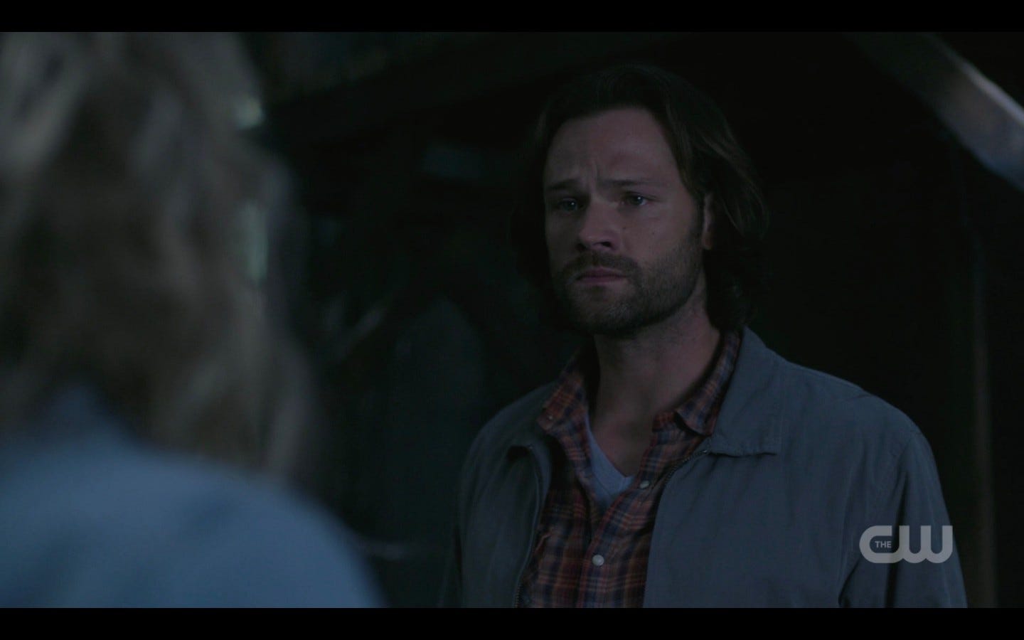 sam looks at mary teary as hunters win spn fight