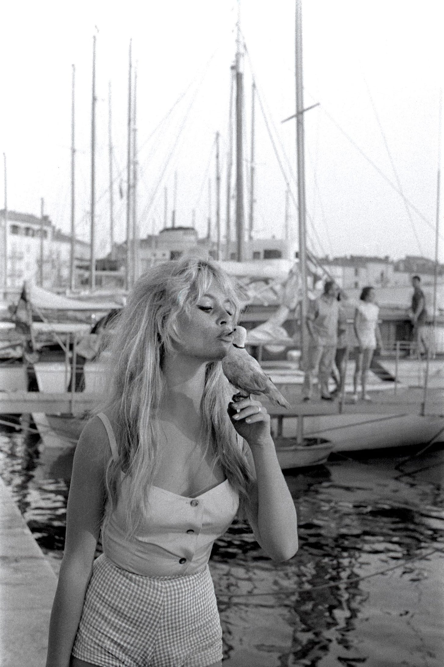 L'image vintage du week-end : Brigitte Bardot en 1958 | Vogue France