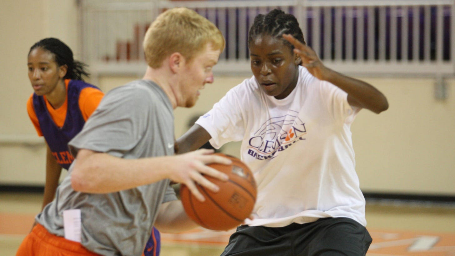 Women’s Basketball Looking for Male Practice Players Women’s Basketball Looking for Male Practice Players