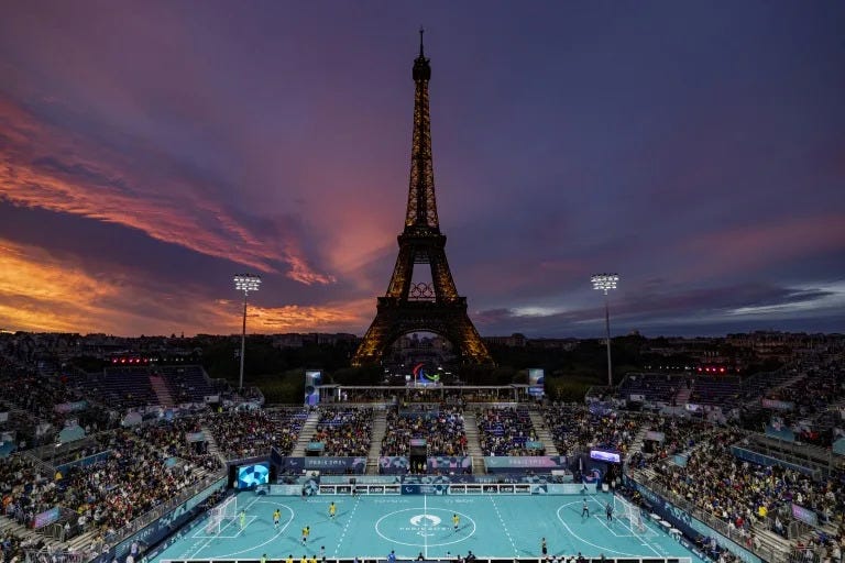 Brasil y Argentina se enfrentan en semifinales del torneo de fútbol de los Paralímpicos, en París el 5 de septiembre. (Adrian DENNIS)