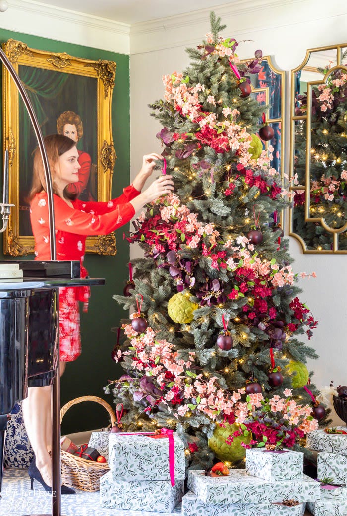 How to Decorate a Stunning Christmas Tree with Flowers -