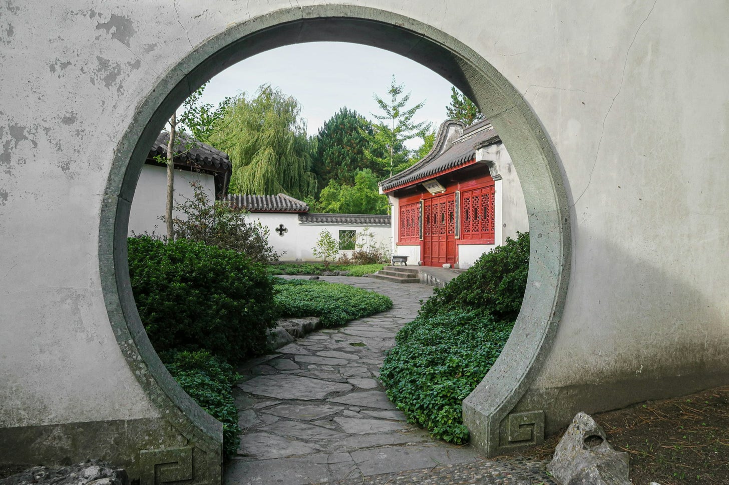 The Philosophy of Wabi-Sabi in Japanese Gardens The Philosophy of Wabi-Sabi in Japanese Gardens