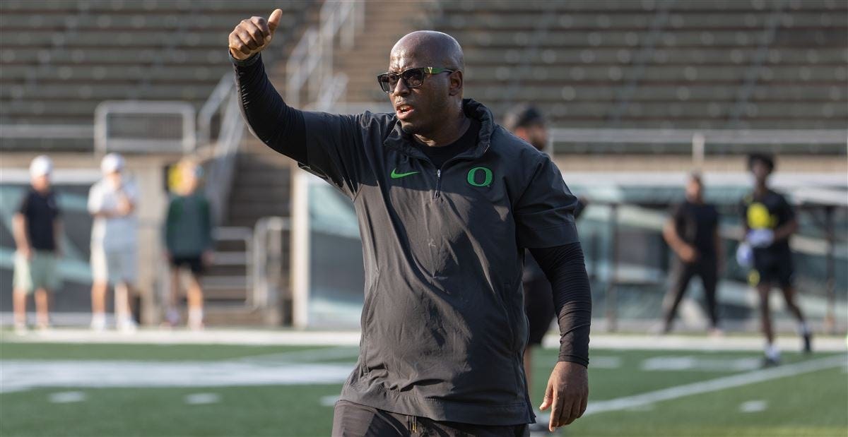 Everything Oregon Co-DC Chris Hampton said following Ducks' fourth fall  camp practice