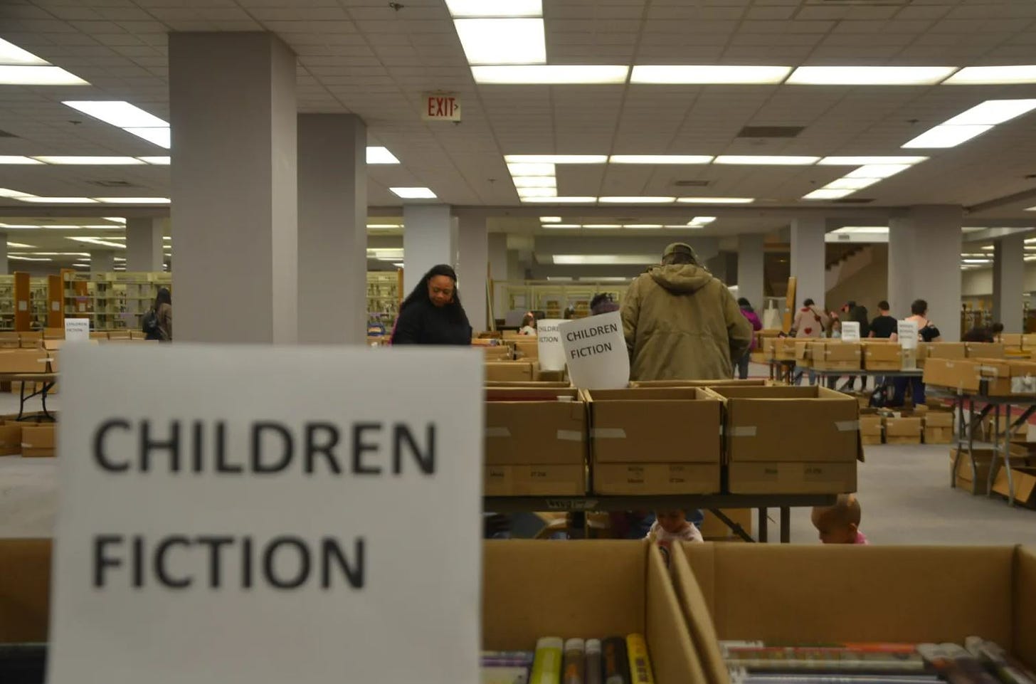 Fort Worth ISD provides no timeline to return pulled books to shelves |  KERA News